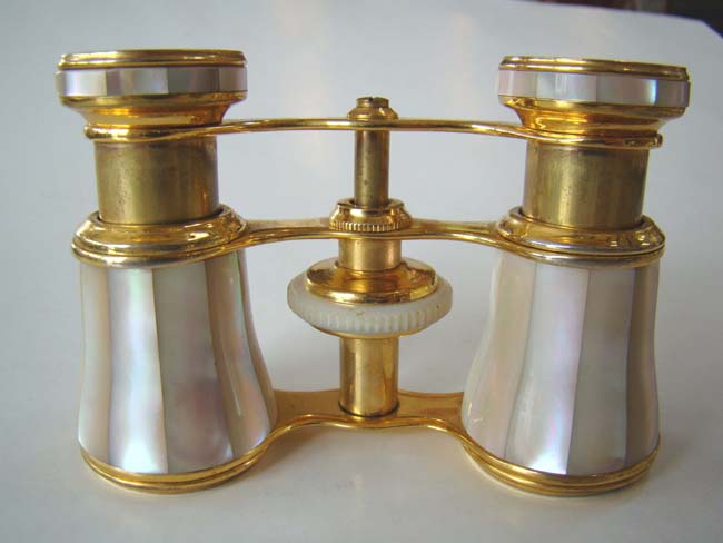 A 'Mint' Condition pair of Antique Opera Glasses by Colmont, Paris, circa 1900 — image 2